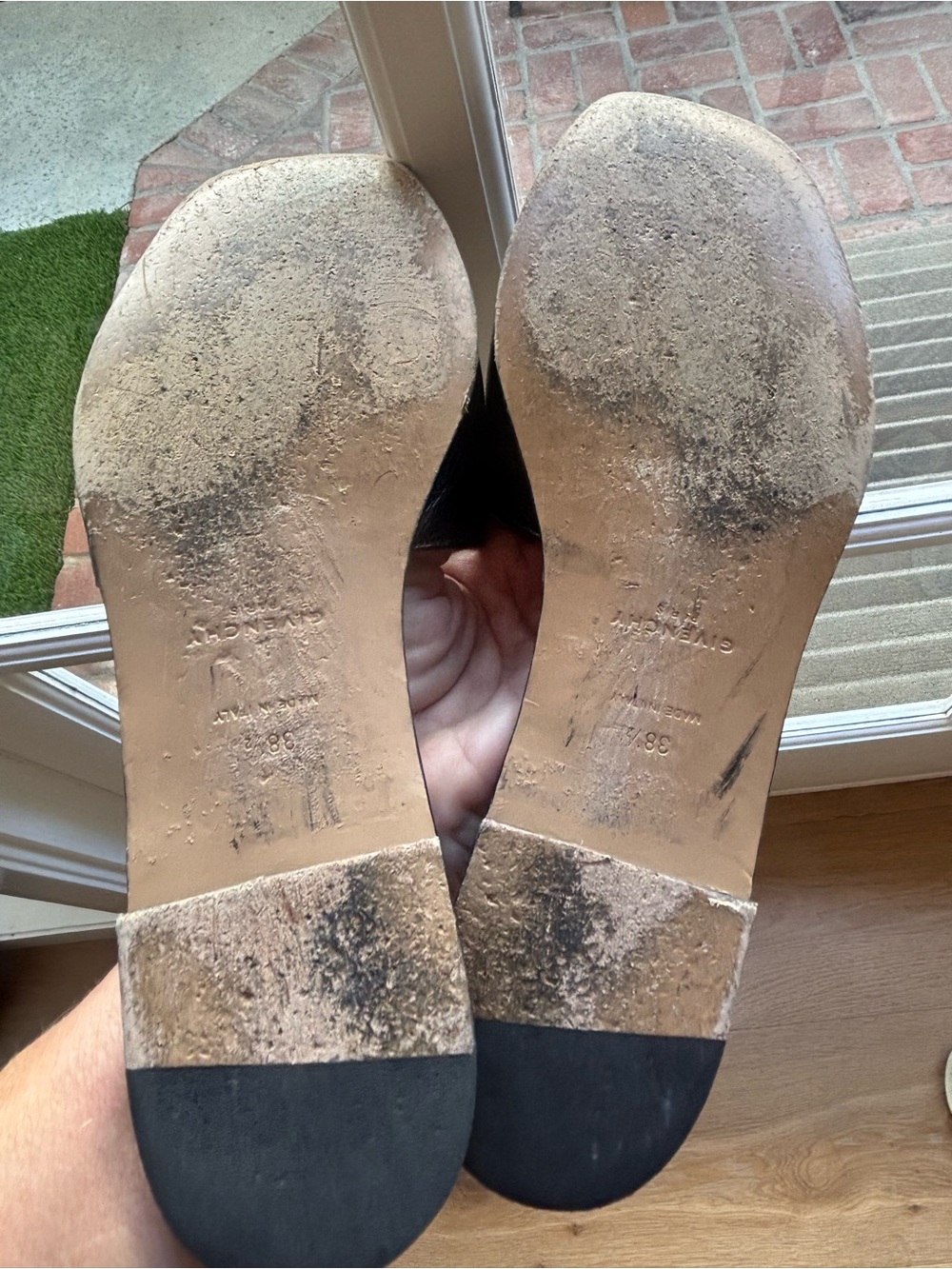 Givenchy 4G Black Leather Slides - Picture 5 of 5
